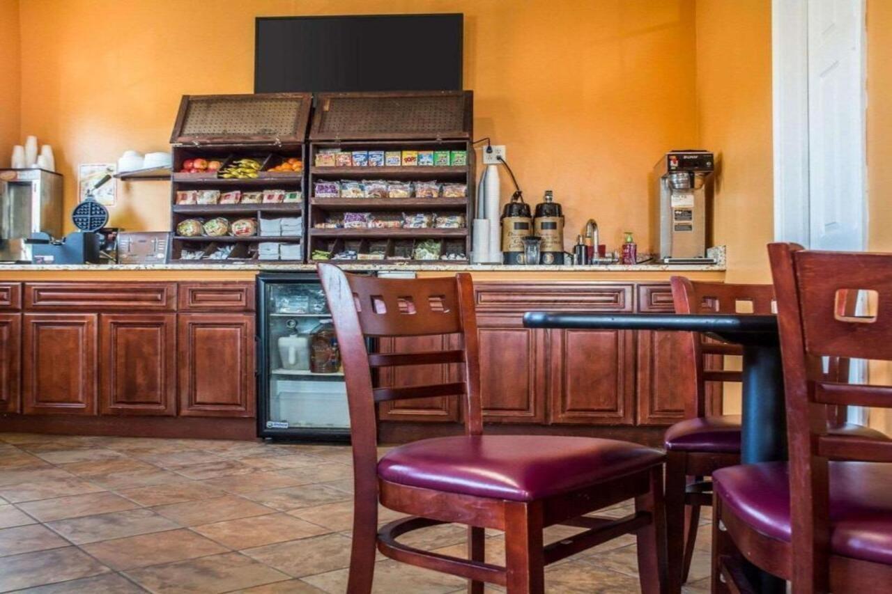Econo Lodge & Suites Airport North Syracuse Luaran gambar